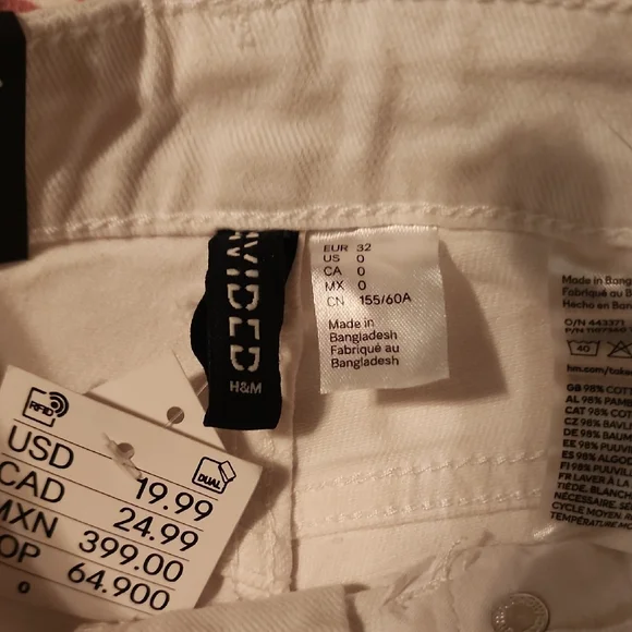 Stylish White Wide-Leg Pants - Picture 6 of 8